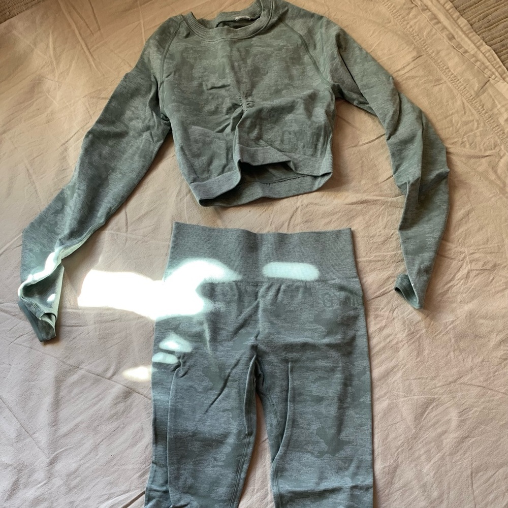 Gymshark set (muted green camo)